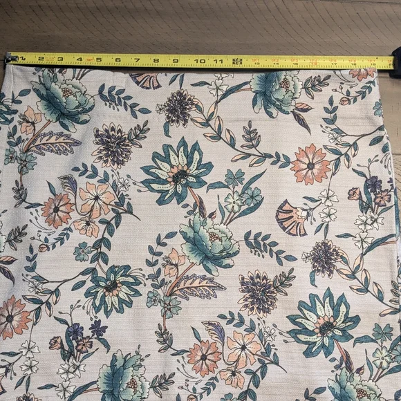 LOFT Above the Knee Length Floral Skirt Size 16 - Picture 5 of 7